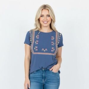 Hannah blue embroidered top size small